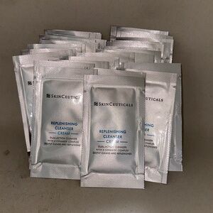 SkinCeuticals REPLENISHING CLEANSER CREAM 0.06 oz/ 2mL  SINGLE USE (Pack of 25)